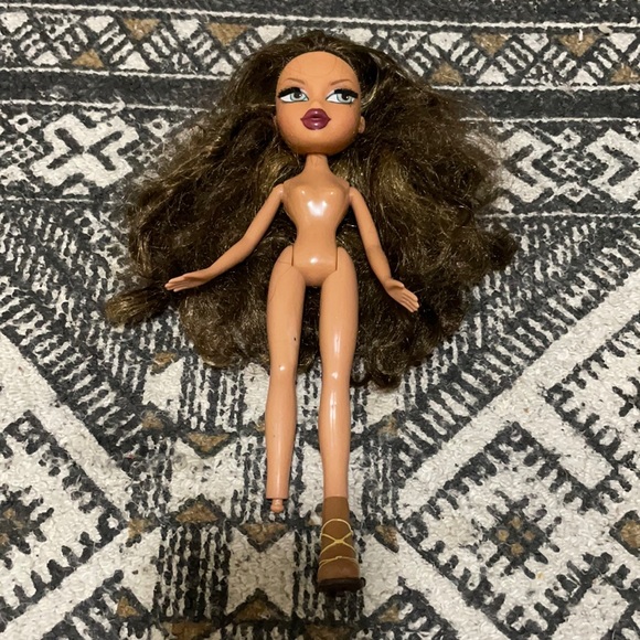 Bratz yasmin doll 2001 with eyelashes - Picture 3 of 9